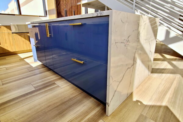 indigogloss island Milania
